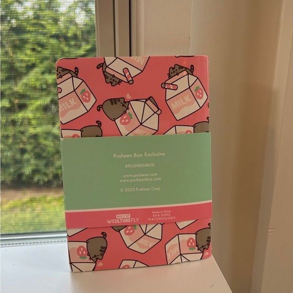 NWT Pusheen sips Pusheen box exclusive notebook set chocolate strawberry milk - Picture 2 of 2